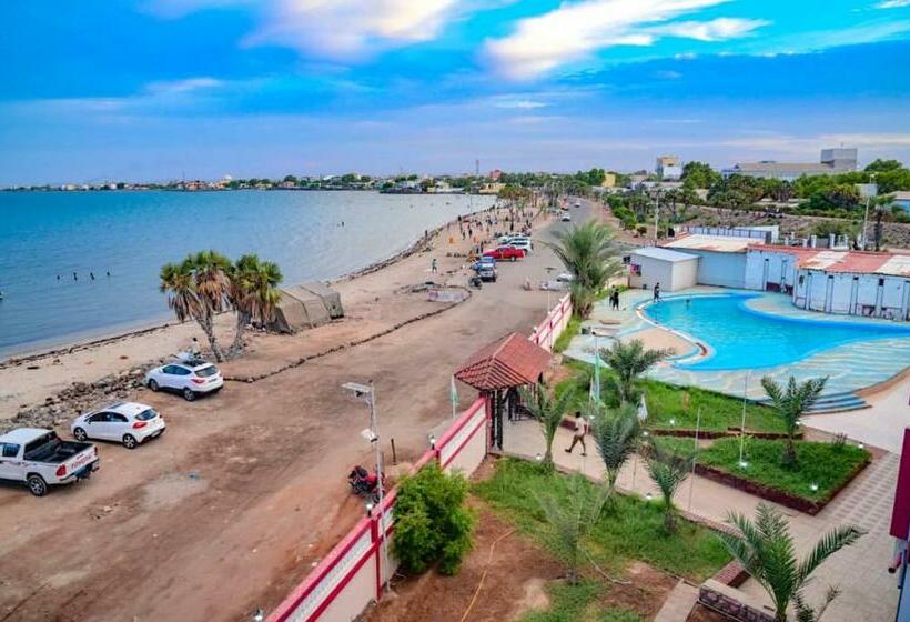 اتاق خانوادگی با چشم‌انداز دریا, Siesta