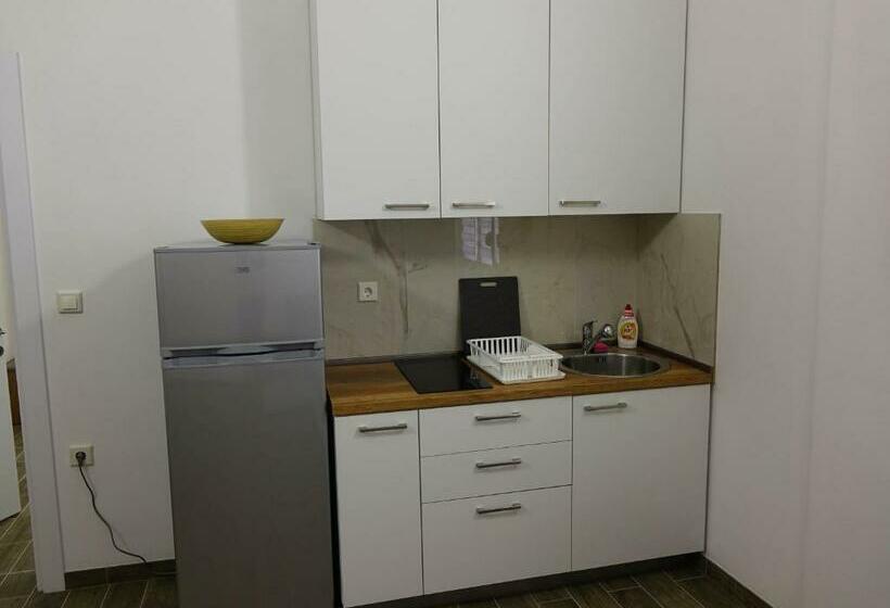 آپارتمان 1 خوابه با بالکن, Adla Apartmani