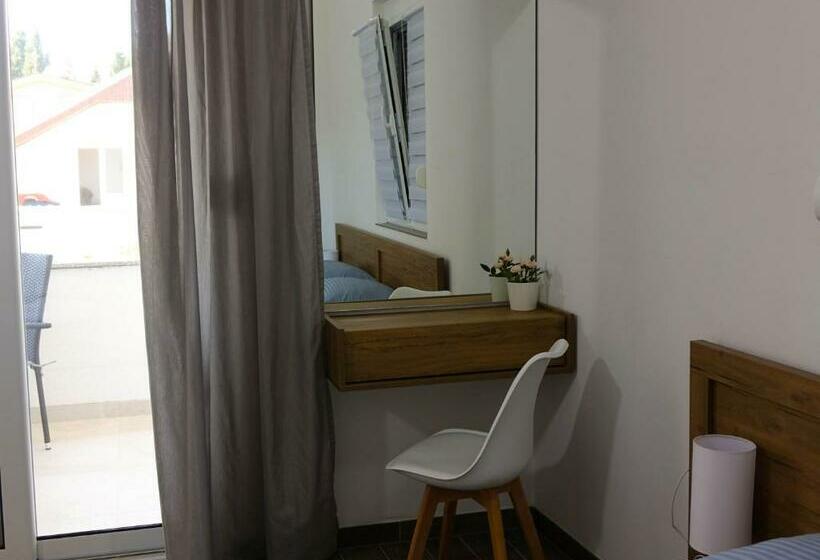 آپارتمان 1 خوابه با بالکن, Adla Apartmani