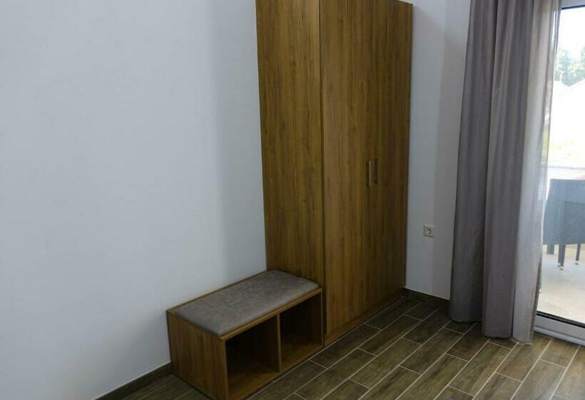 آپارتمان 1 خوابه با بالکن, Adla Apartmani