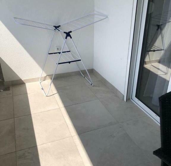 اتاق استاندارد با بالکن, Adla Apartmani