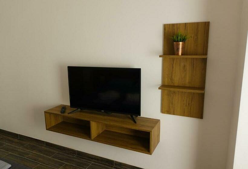 آپارتمان 2 خوابه, Adla Apartmani