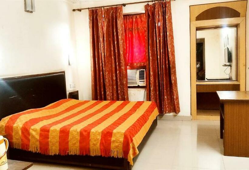 Номер Deluxe, International    Bus Stand Jalandhar City