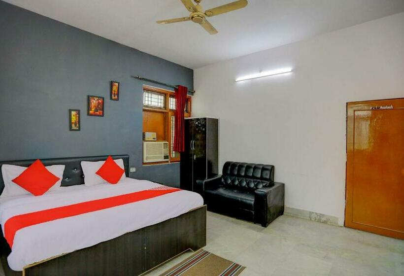 اتاق کلاسیک سه تخته, Oyo Flagship Avisha Inn