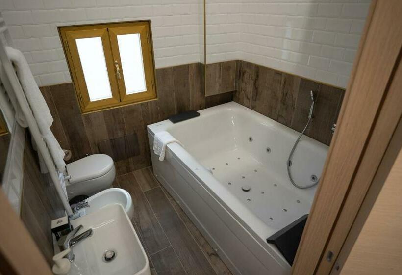 اتاق استاندارد با وان آب گرم, Cala Baby Accommodation