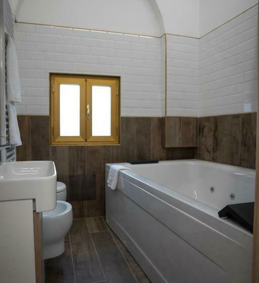 اتاق استاندارد با وان آب گرم, Cala Baby Accommodation