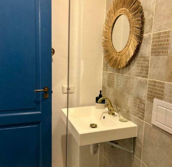 اتاق لوکس, Vadooinn