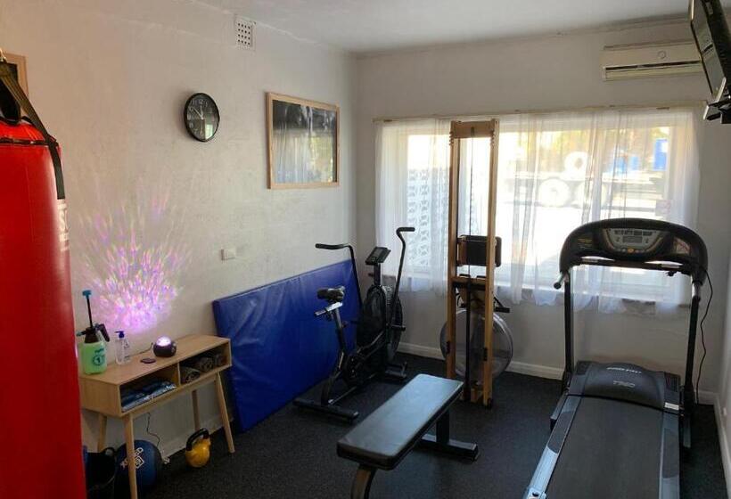 패밀리 스위트, Hello Adelaide Motel And Apartments