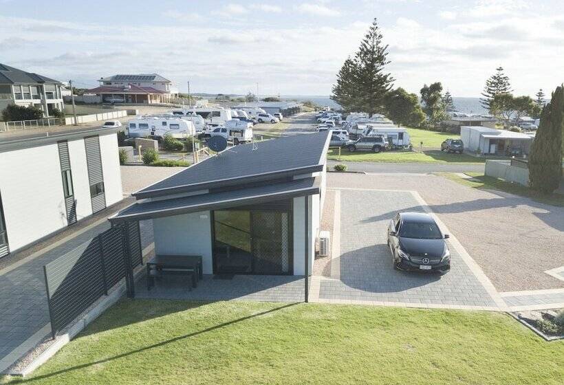 Вилла 3 Спальни, Big4 Port Hughes Holiday Park