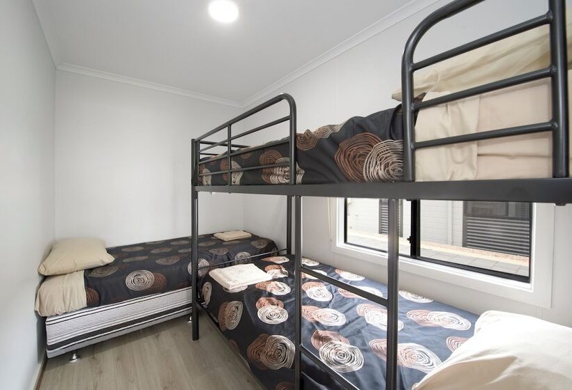 Вилла 3 Спальни, Big4 Port Hughes Holiday Park