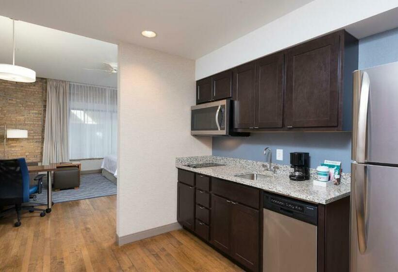 디럭스 스위트 킹 침대, Homewood Suites By Hilton Grand Rapids Downtown