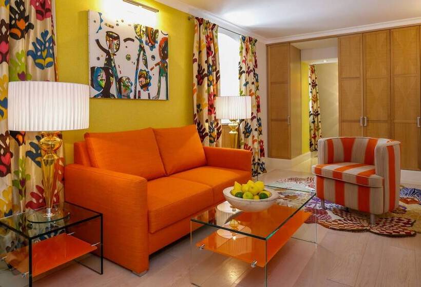 سوییت لوکس, Lemongarden  Adults Only