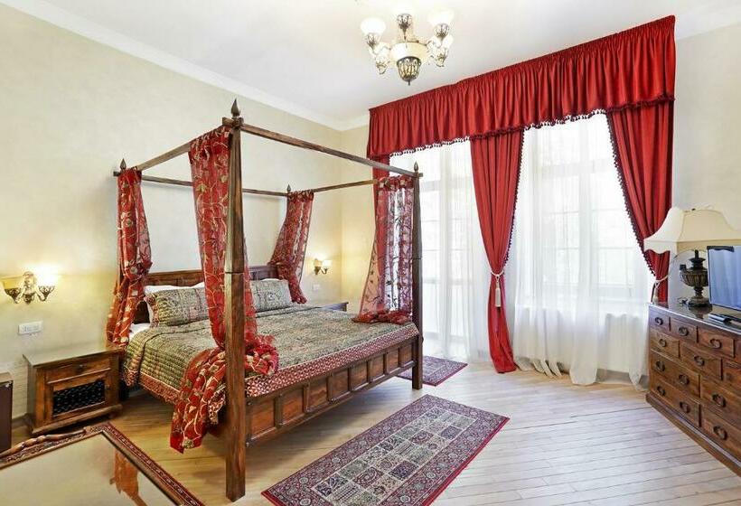 Quarto Deluxe, Regal 1880