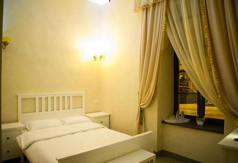 Quarto Estandar, Regal 1880