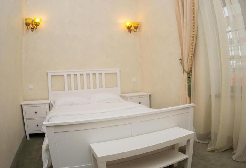 Quarto Estandar Individual, Regal 1880