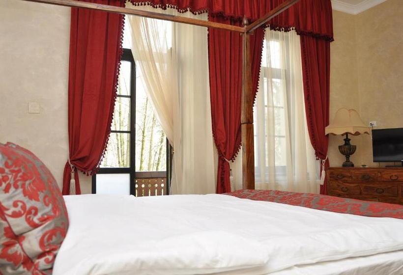 Quarto Deluxe, Regal 1880