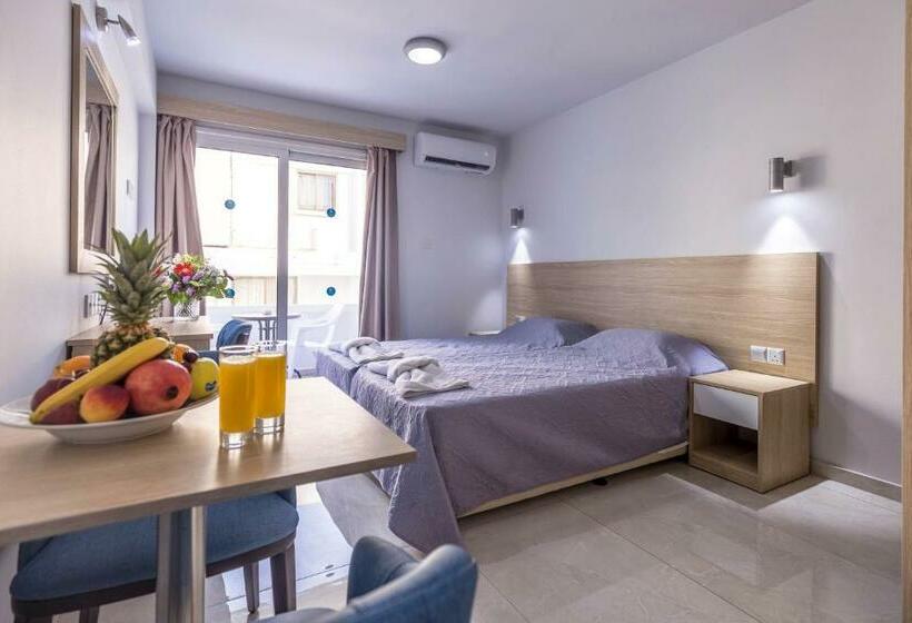 Escritório Estándar, Paul Marie Hotel Apartments