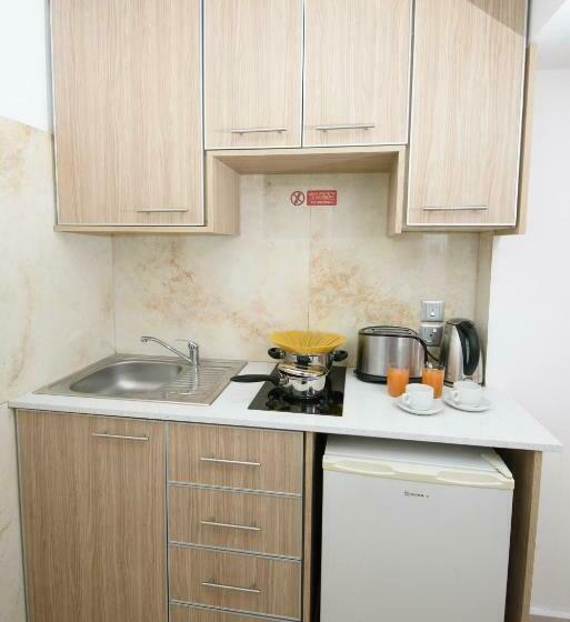 Escritório Estándar, Paul Marie Hotel Apartments