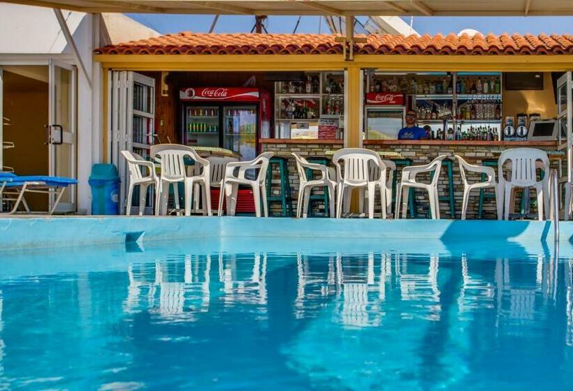 Escritório Estándar, Paul Marie Hotel Apartments