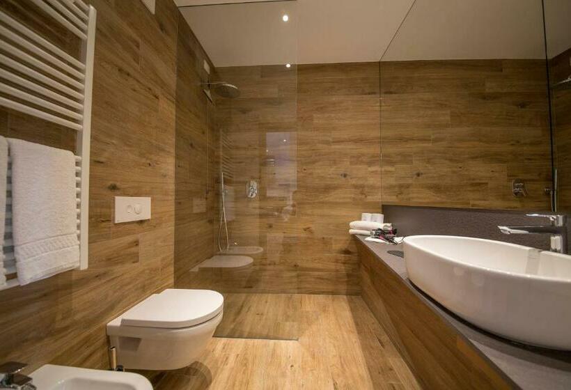 ２ベッドルームアパートメント, Riva Lake Lodge