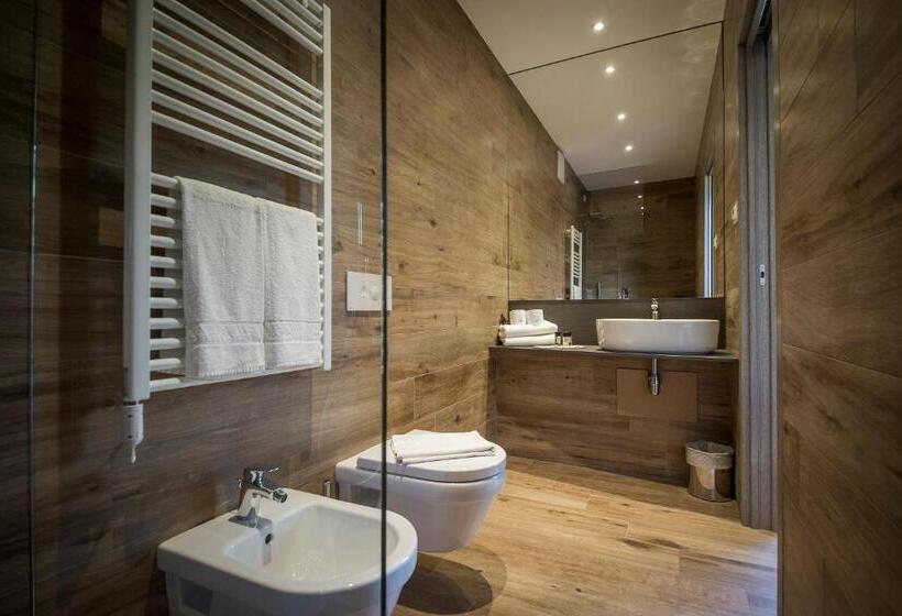Standard-huone Parveke, Riva Lake Lodge