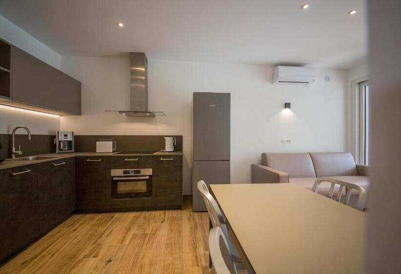 ２ベッドルームアパートメント, Riva Lake Lodge