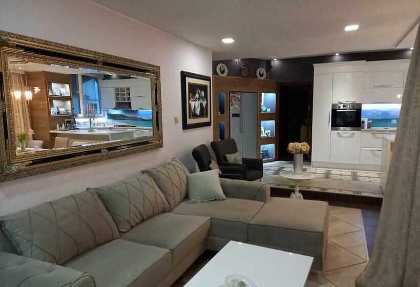 آپارتمان 3 خوابه, Maja Lux Apartment