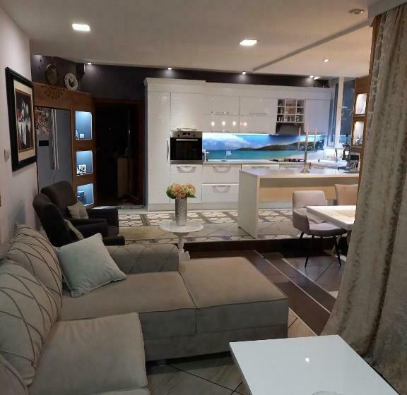 آپارتمان 3 خوابه, Maja Lux Apartment