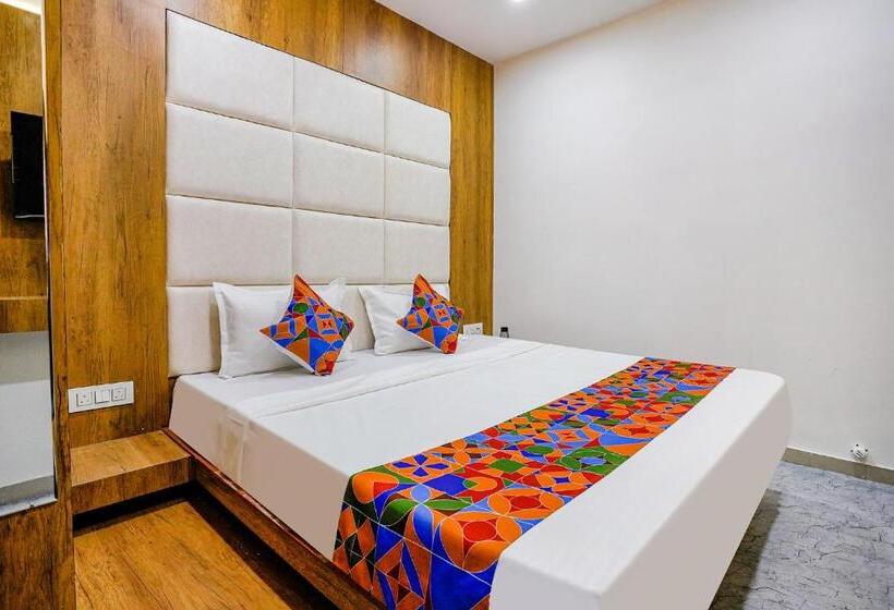 اتاق لوکس, Super Collection O Adajan Near Western Business Hub