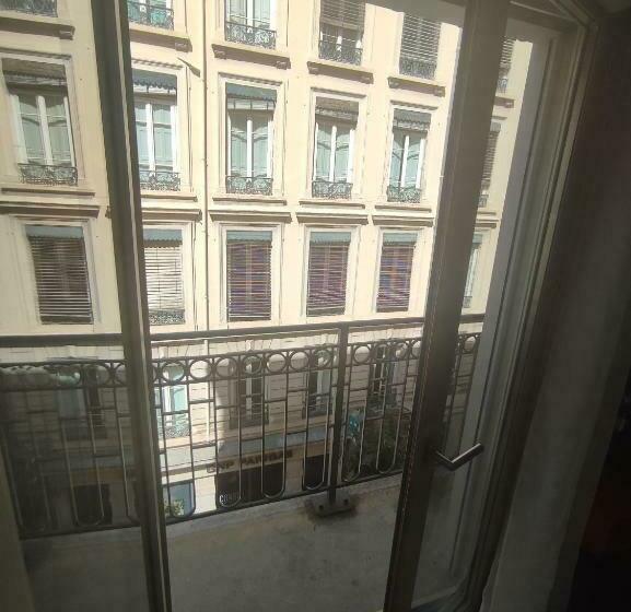Estúdio Estandar com Sacada, Résilodge Lyon 2