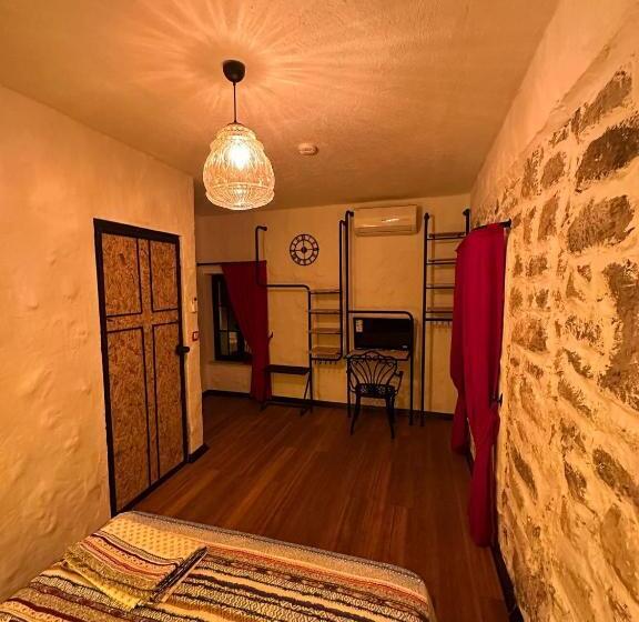 Номер Стандарт, Romalı Guesthouse