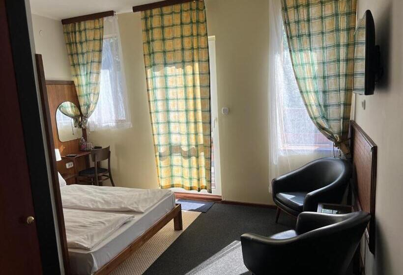 Quarto Estandar, Villa Sagan