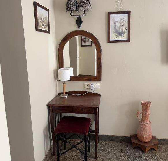 Quarto Estandar com Sacada, Villa Sagan