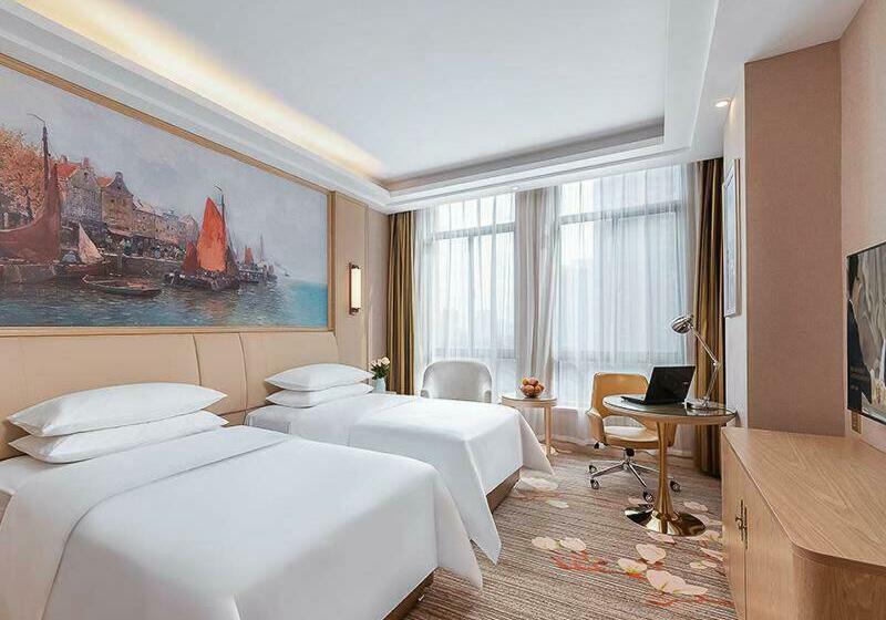 Номер Стандарт, Vienna Hotel Danyang Glasses City High Speed Railway Station Dabo