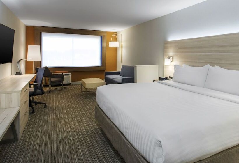 장애인을 위한 스위트, Holiday Inn Express & Suites Medina, An Ihg