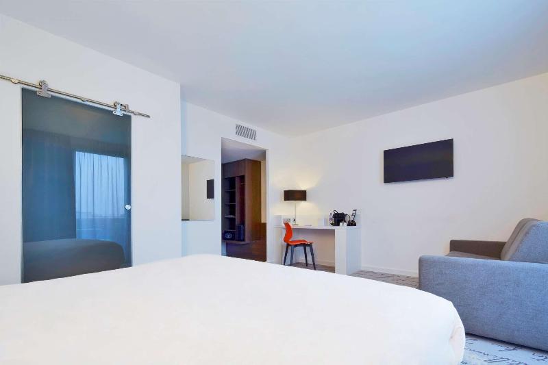 اتاق استاندارد چهار تخته, Kyriad Troyes Centre