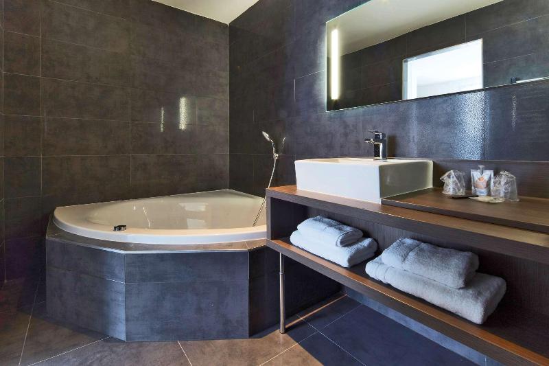 اتاق سوپریور چهار تخته, Kyriad Troyes Centre