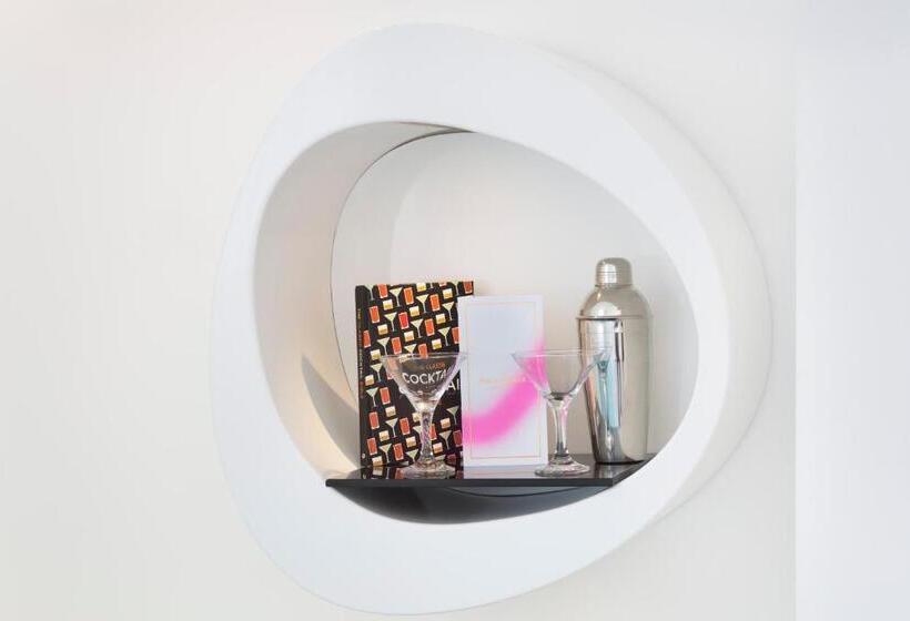 Classic room with balcony, Poli House By Afi Hotels