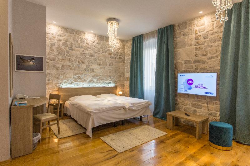 标准三人间, Tifani Luxury Rooms 2