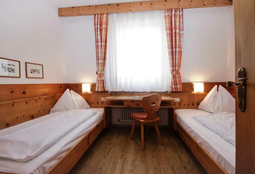 Апартаменты 1 Спальня с Балконом, Ferienwohnungen St Hippolyt Mit Hallenbad