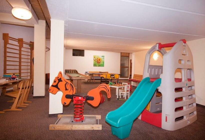Апартаменты 2 Спальни, Ferienwohnungen St Hippolyt Mit Hallenbad