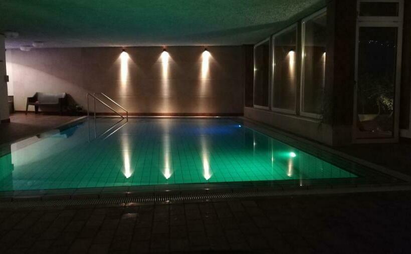 Апартаменты 2 Спальни, Ferienwohnungen St Hippolyt Mit Hallenbad