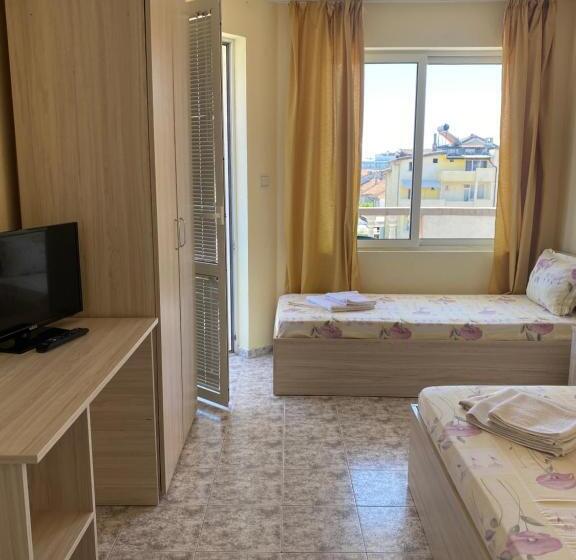 اتاق استاندارد سه نفره, Guest Rooms Nia Elis Kiten