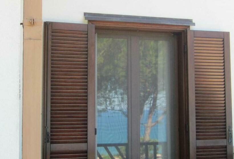 اتاق استاندارد با بالکن و چشم‌انداز دریا, Bed&breakfast Le Valli Del Cerrano