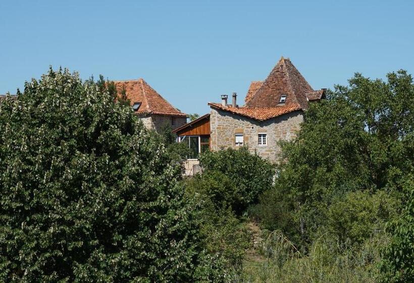 Standard room with outdoor bath, Gite Le Bedigas