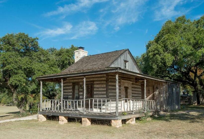 Хижина, Contigo Ranch Fredericksburg
