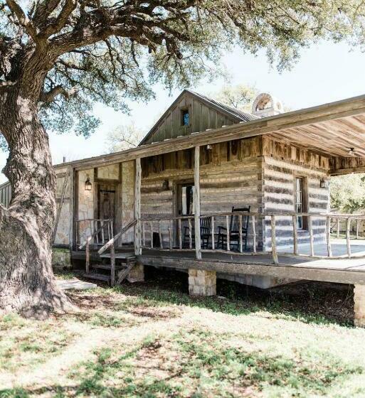 Номер Стандарт, Contigo Ranch Fredericksburg