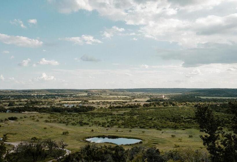 Хижина, Contigo Ranch Fredericksburg