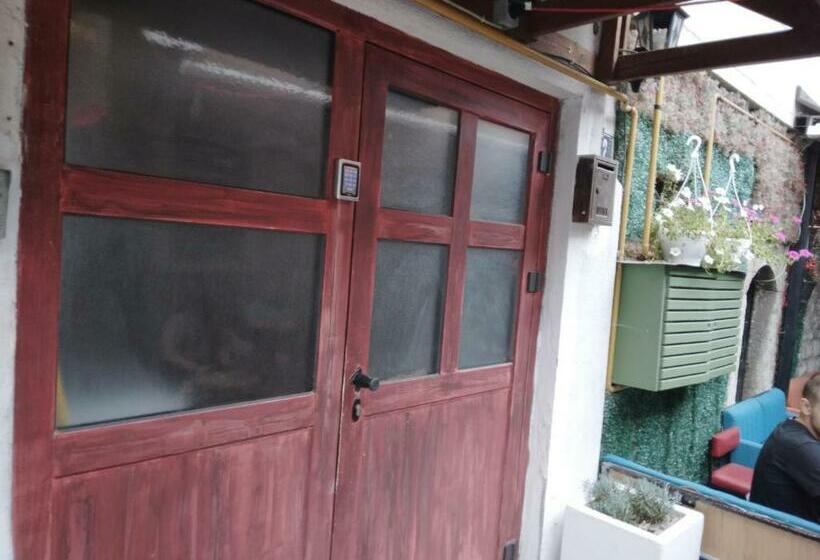 آپارتمان 1 خوابه همکف, Apartman Mv