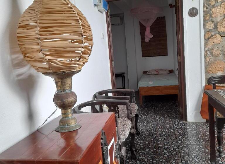 Quarto Triplo Estandar, Shoba Traveller S Tree